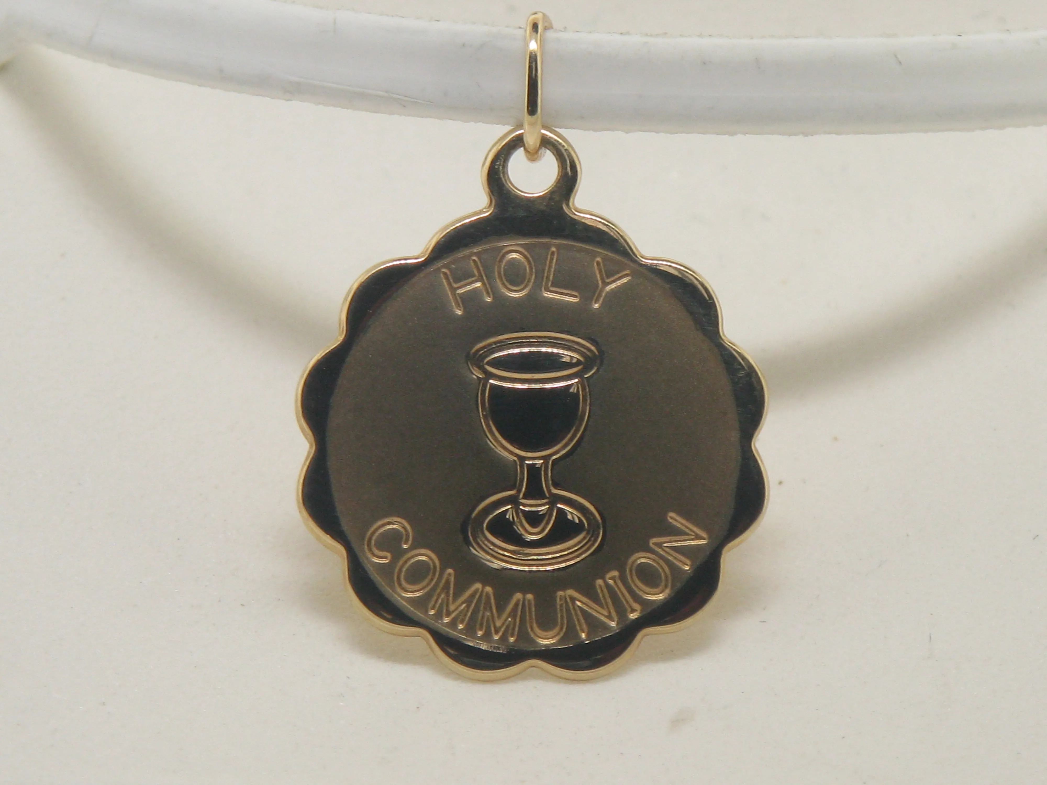 14K Yellow Gold Holy Communion Disc Medal Pendant