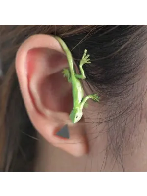 1pc Exaggerated Green Lizard ,Frog Ear Clip Toy - Fashionable Gecko Ear Bone Clip Toy For Halloween Gifts
