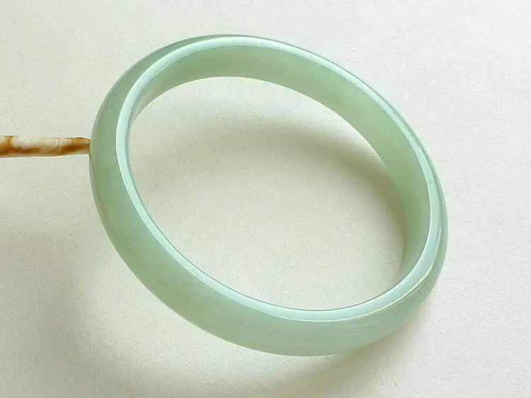 Natural Jade Bangle Jadeite Bangle Internal Diameter 55mm BER717