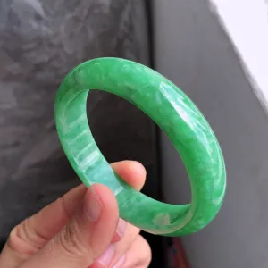Natural Jade Bangle Jadeite Bangle Internal Diameter 57mm NBE073