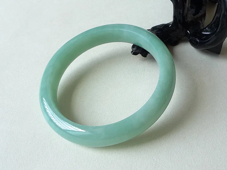 Natural Jade Bangle Jadeite Bangle Internal Diameter 59.2mm BER066