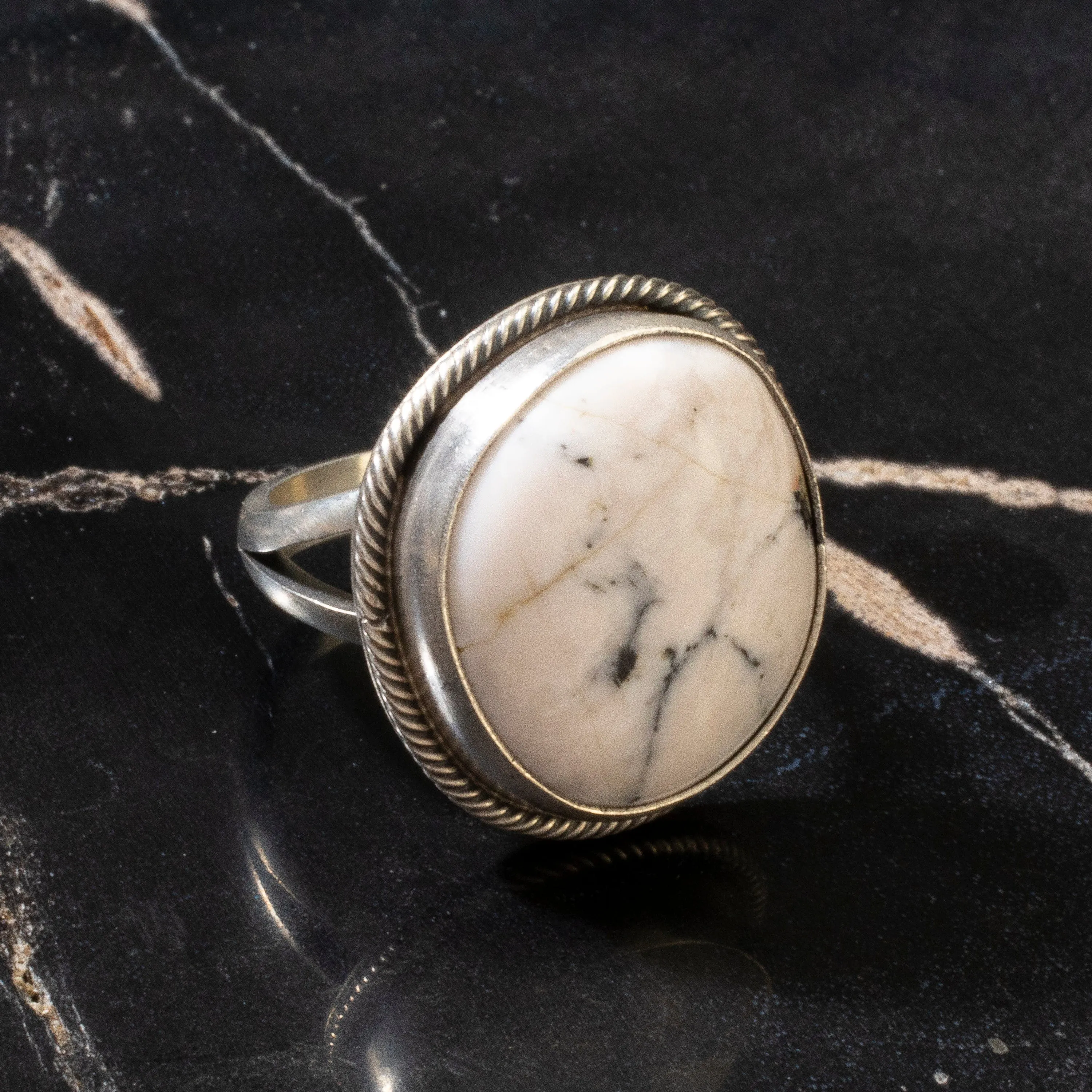 Scott Skeets White Buffalo Turquoise Round Navajo USA Native American Made 925 Sterling Silver Ring