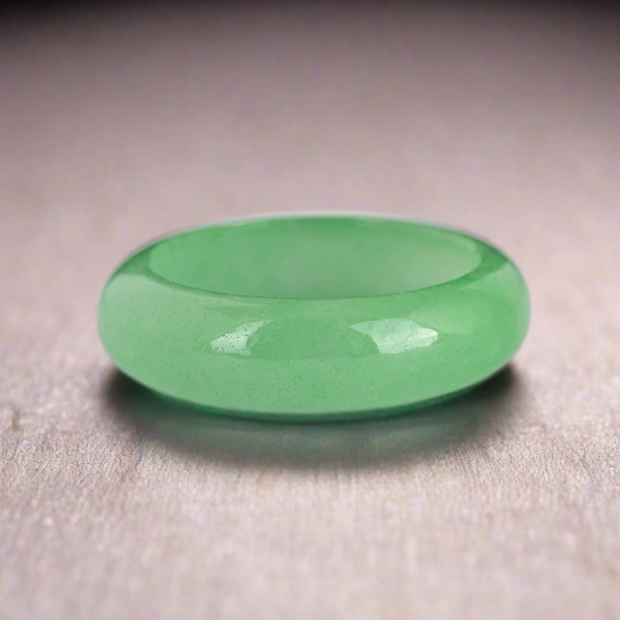 Vintage Moss in Snow Jade Ring Band