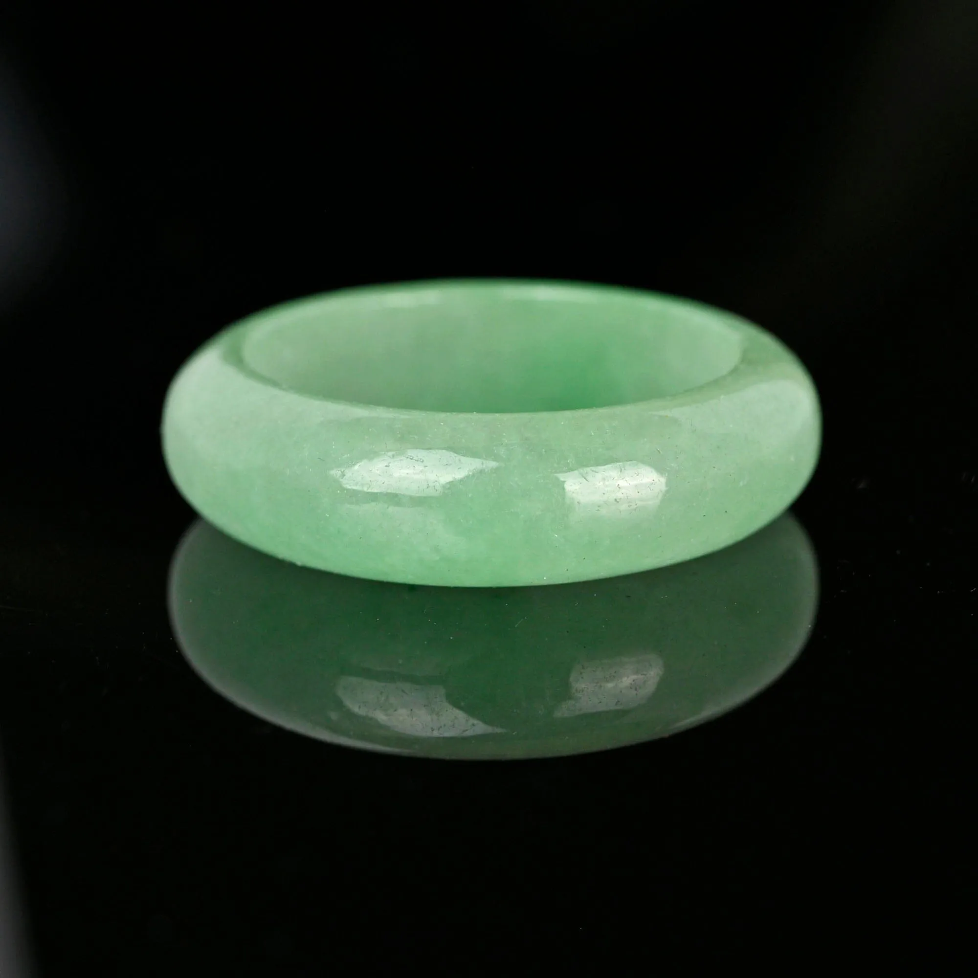Vintage Moss in Snow Jade Ring Band